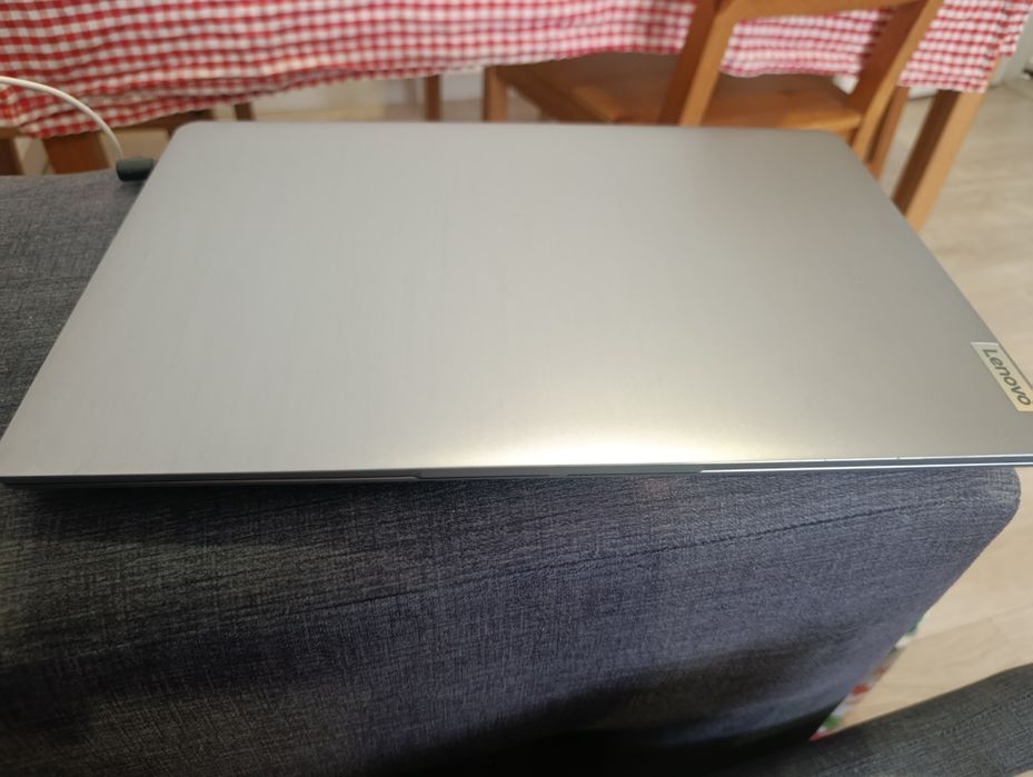 Portátil Lenovo Ideapad 3 15ITL6
