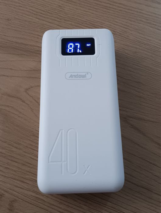 Powerbank z latarką Andowl z  Q-CD701, 40000mAh