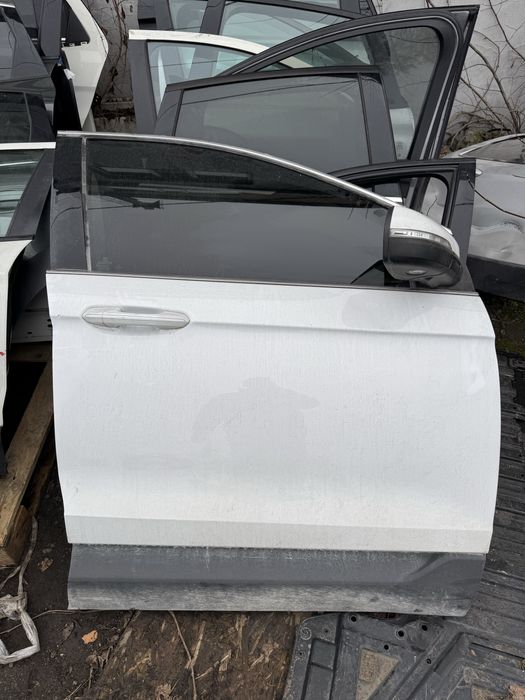 Передня права дверка Ford Edge usa