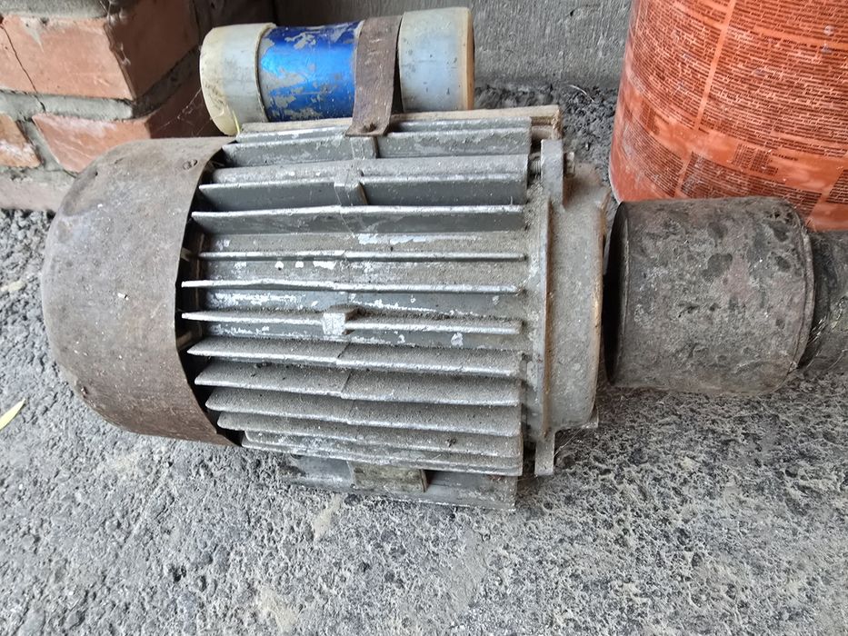 Sprzedam silnik elektryczny mocy ....