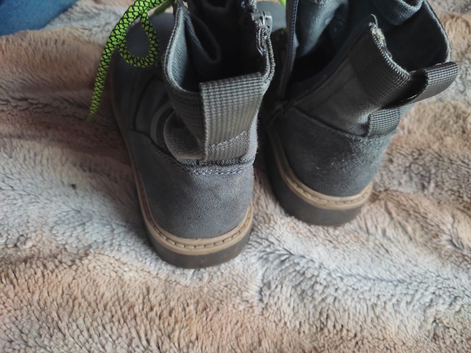 Buty wysokie na jesień Reserved 29