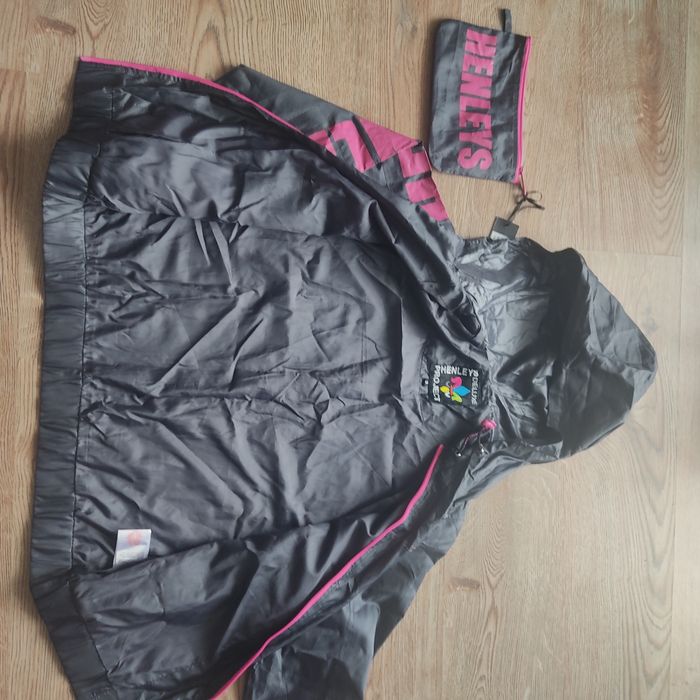 Kurtka do biegania i na rower. Henleys.