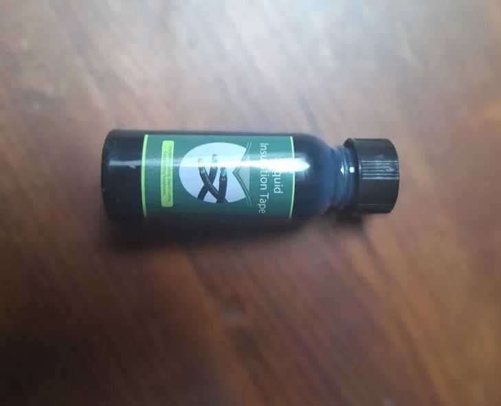 Taśma izolacyjna czarna w płynie 100 ml