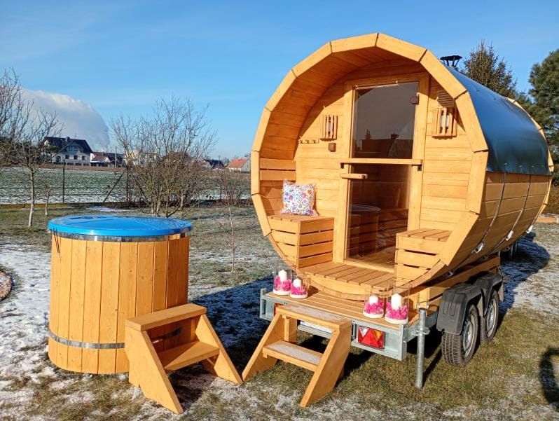 Sauna, jacuzzi i balia do schladzania -wynajem