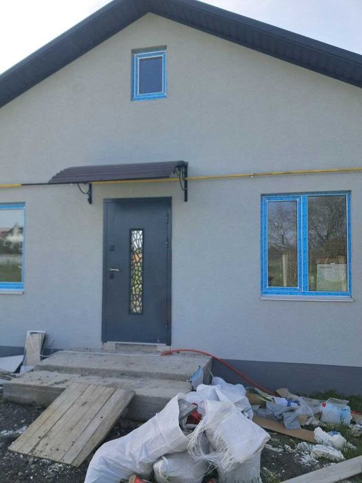 Продам будинок з ремонтом в с.Парпурівці 0962
