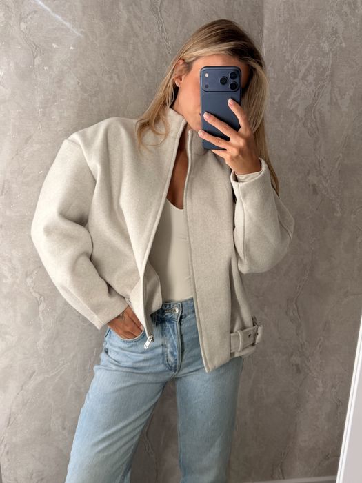 Бомбер від zara