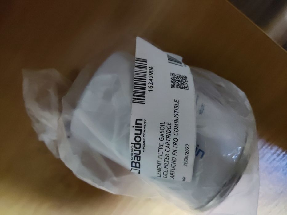 Топливный фильтр 16242906