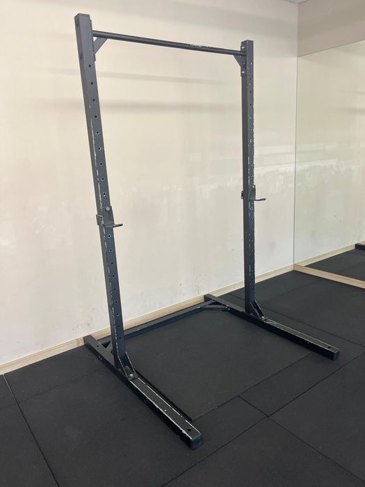 Rack Agachamento com barra de elevações