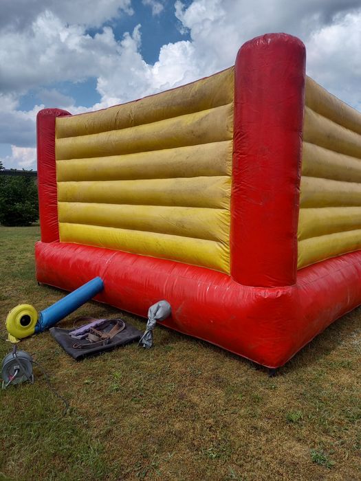 Sprzedam zamek dmuchany