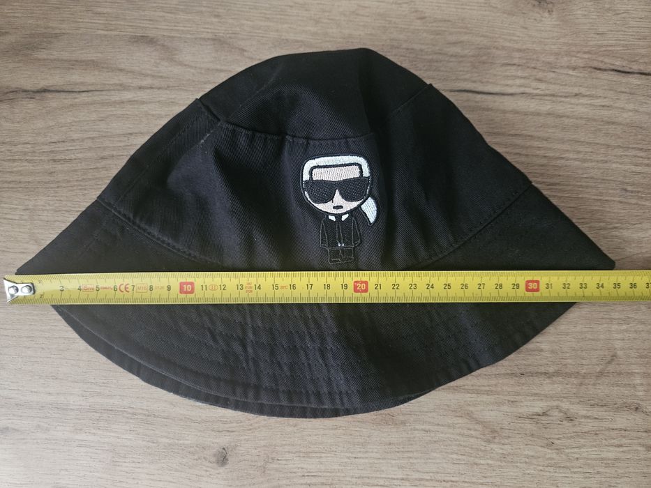 Kapelusz Karl Lagerfeld czarny bucket