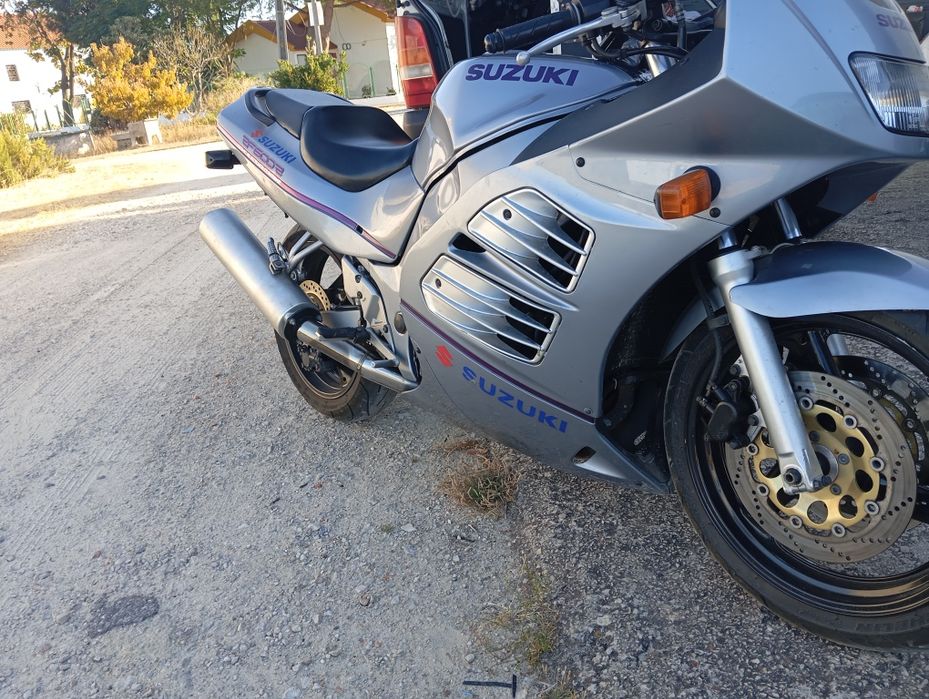 Mota Suzuki rf600r