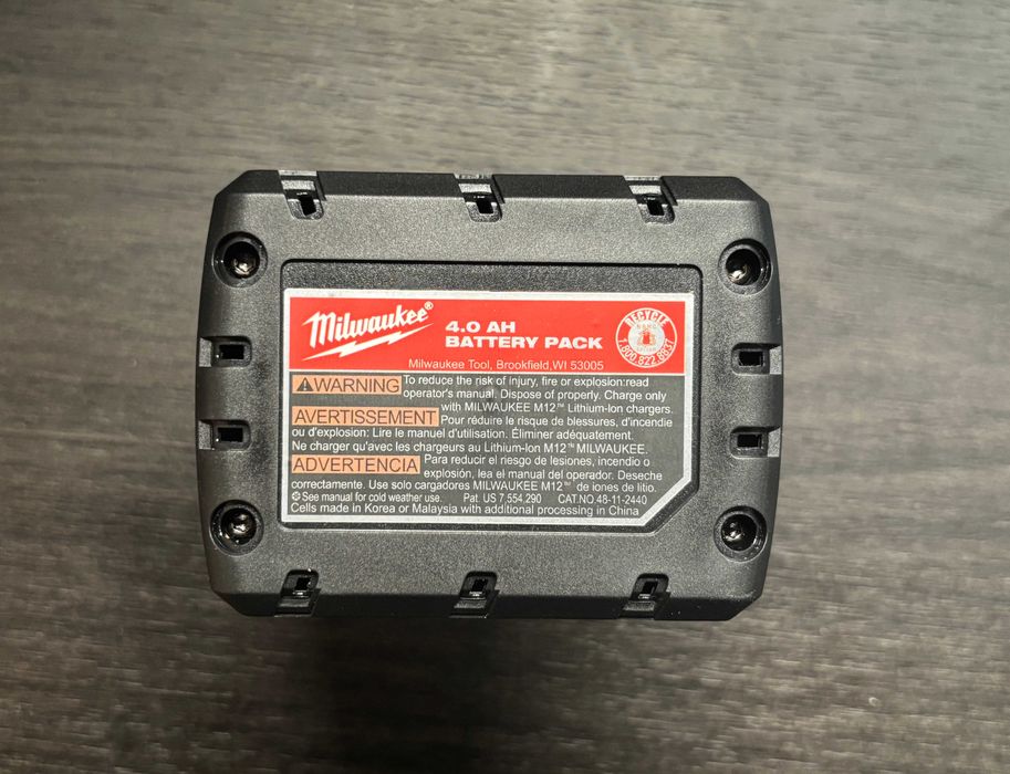 Акумулятор Milwaukee m12 4ah