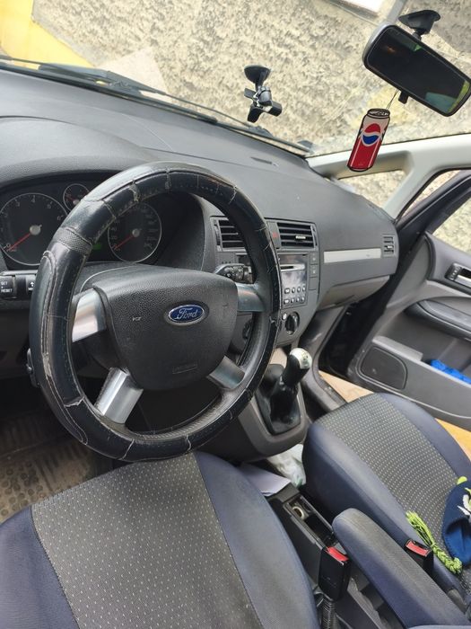 Ford C-Max 2003.
