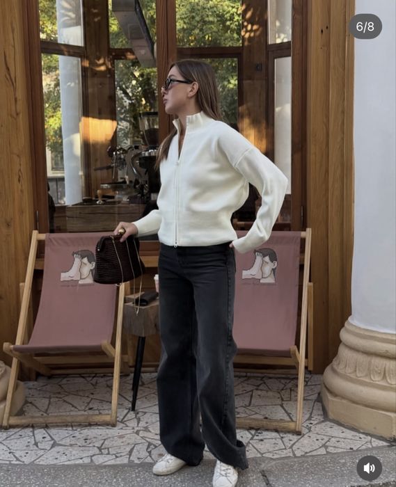 Джемпер (молочного кольору)