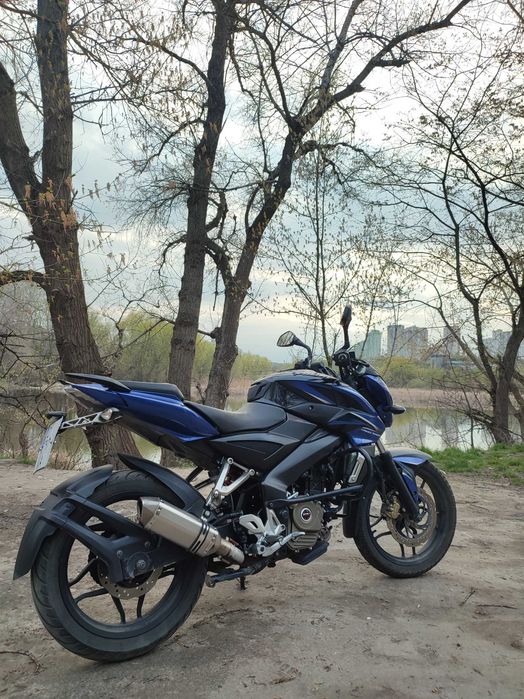 bajaj pulsar ns200