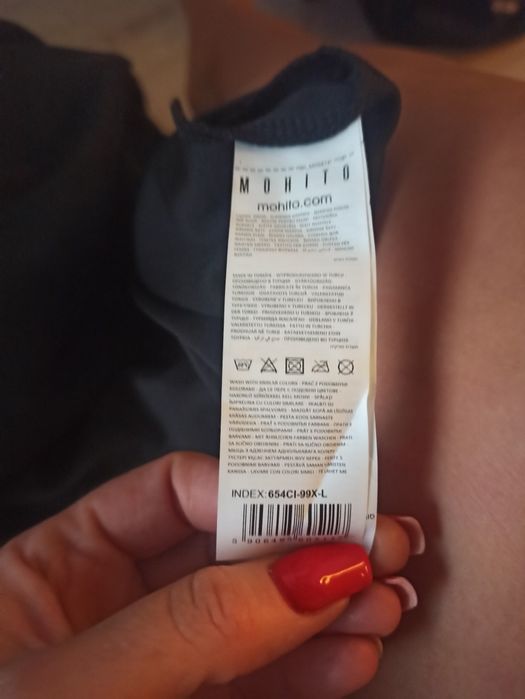 Sukienka Mohito rozmiar L prosty krój Nowa