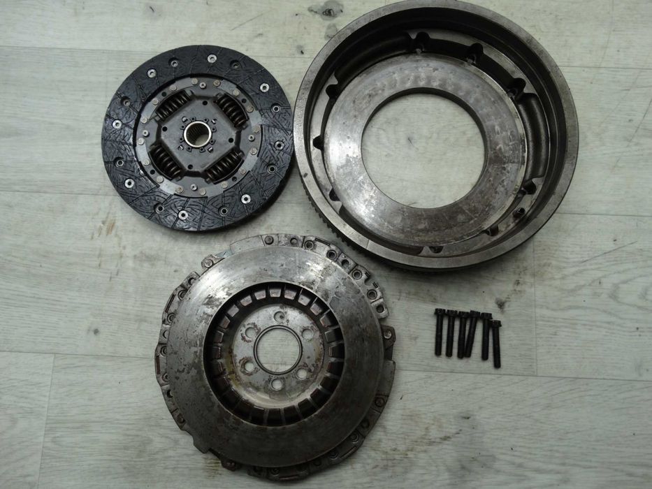 Маховик+корзина зчеплення Volkswagen Golf IV 1.4 1.6 97-06