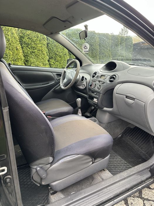 Toyota yaris 1.0 Benzyna
