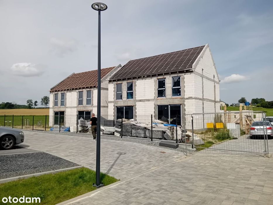 Połowa bliźniaka z ogrodem 139m2 - Gotowe do odbioru