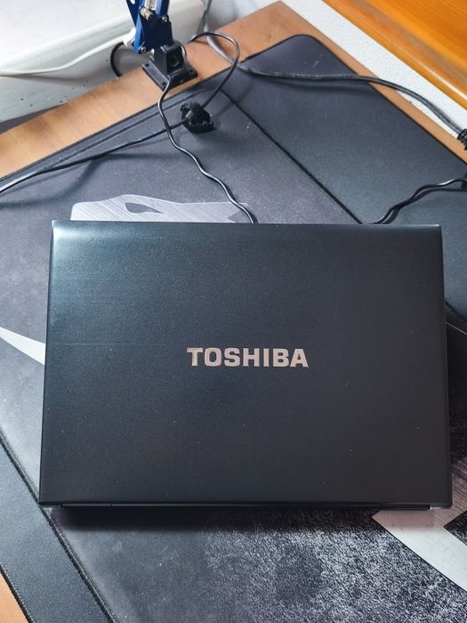 Toshiba | Core i7 | 8GB RAM | Bateria Impecável