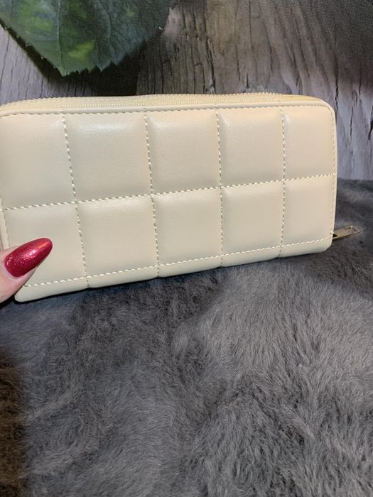 Sprzedam  damski portfel