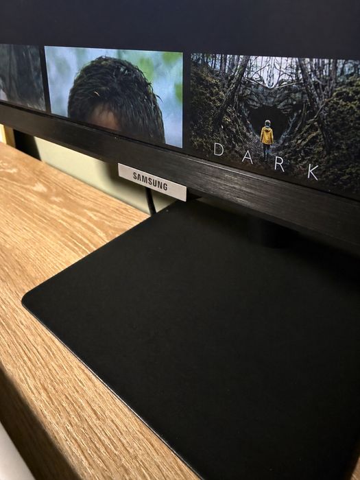 Monitor SAMSUNG Smart M7 32 cale 4K netflix JAK NOWY