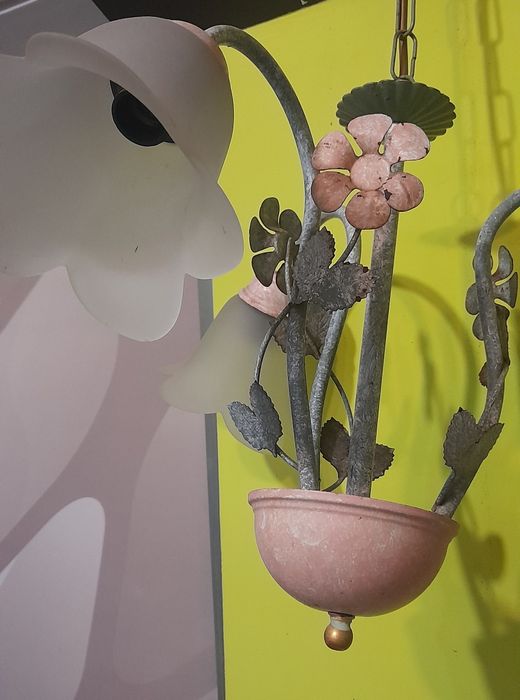 Varios candeeiros e diversos estilos.64730287934593121