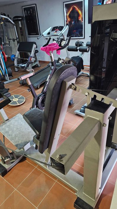 Máquina Profissional Peito