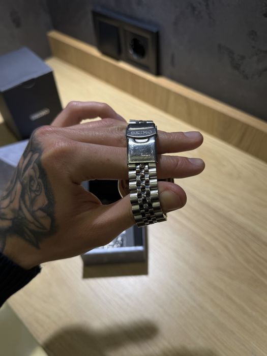 Наручные часы Seiko Sports 5 GMT