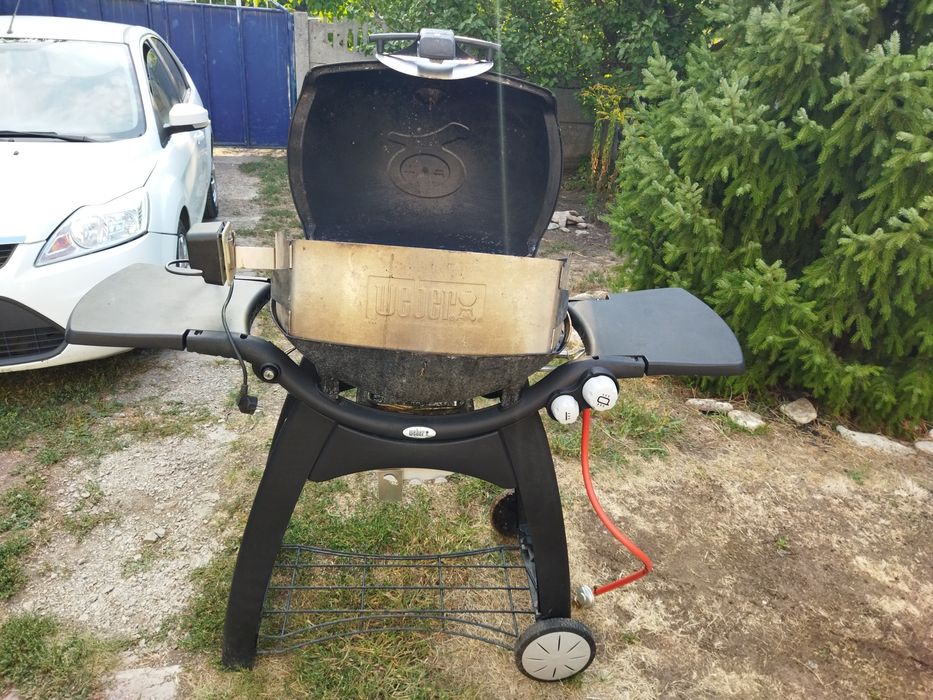 Продаю газовий гриль Weber