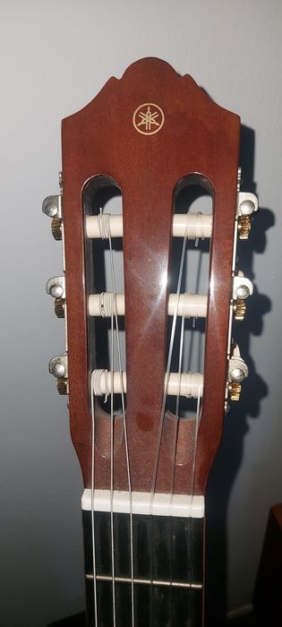 Nova YAMAHA — C40 — Made in Indonesia  + acessórios