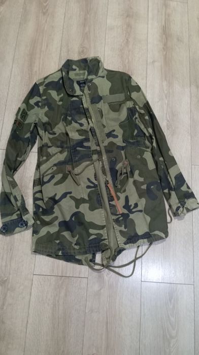 Kurtka Bershka w bardzo dobrym stanie