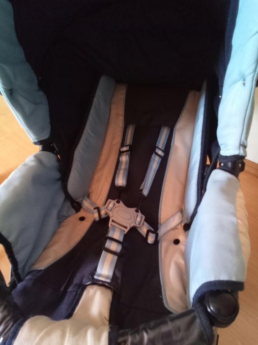 Infantia carrinho de bebê, tudo funciona