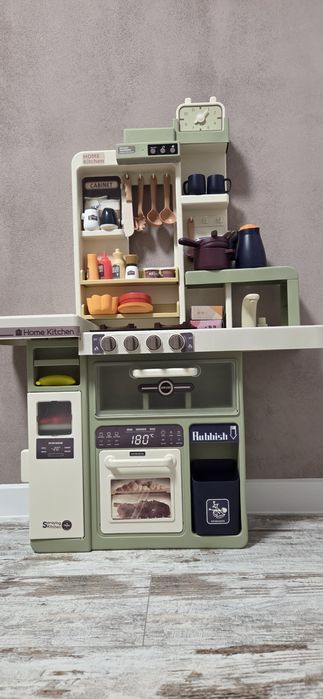 Дитяча кухня., іграшкова кухня