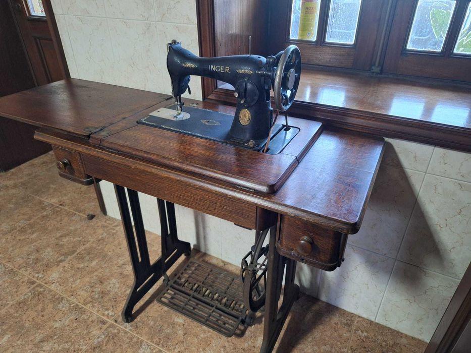 Máquina de costura Singer