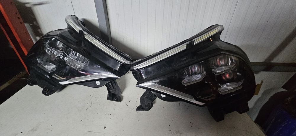 Casal farois Citroen C4 Berlina