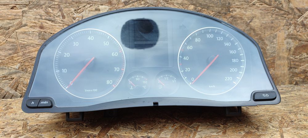 VW Golf V 5 benzyna licznik zegary prędkościomierz