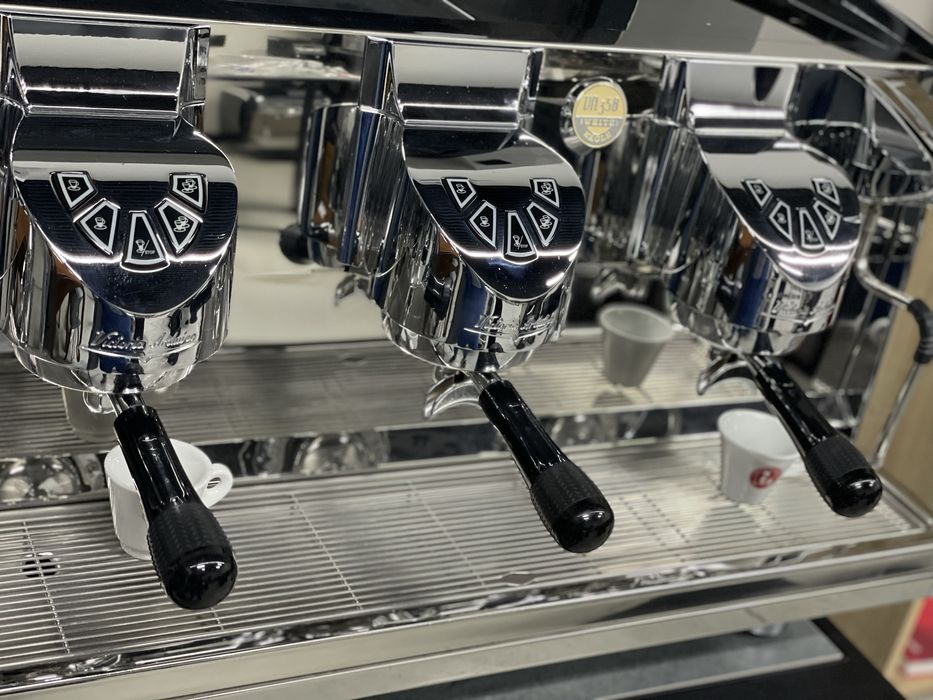 Професійна кавомашина Victoria Arduino White Eagle