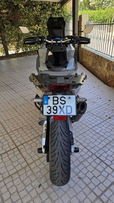 Honda X-ADV 750 Modelo 2025 (04/2025) – Full Extras | SC Project | Top Case GIVI | Impecável