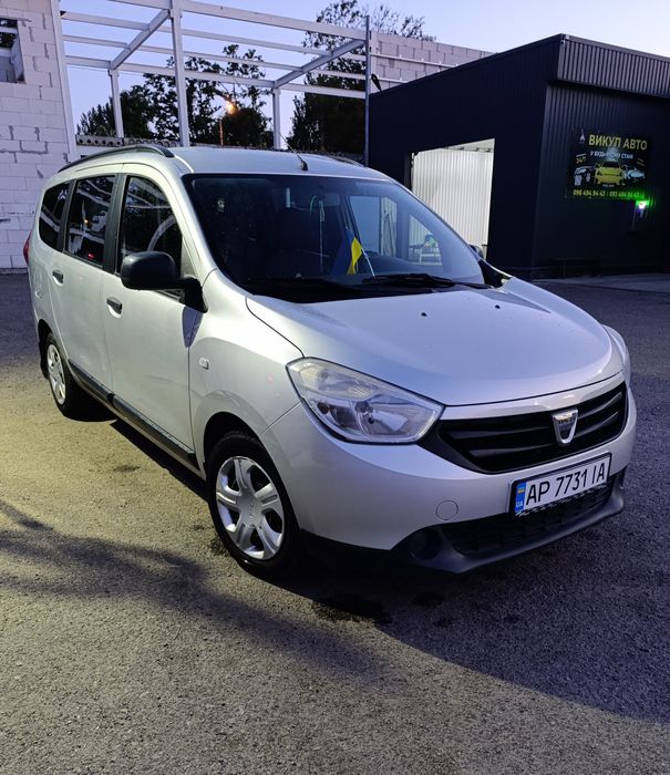 Dacia Lodgy універсал 7 місць