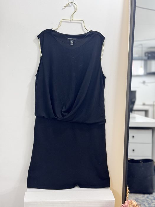 Klasyczna czarna sukienka Mango 36 S bez rekawów ozdobna elegancka