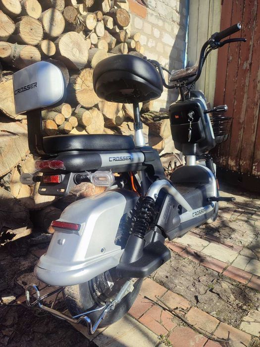 Майже новий Crosser CR2 800W 60V 24Ah — потужний, бере будь-яку гірку