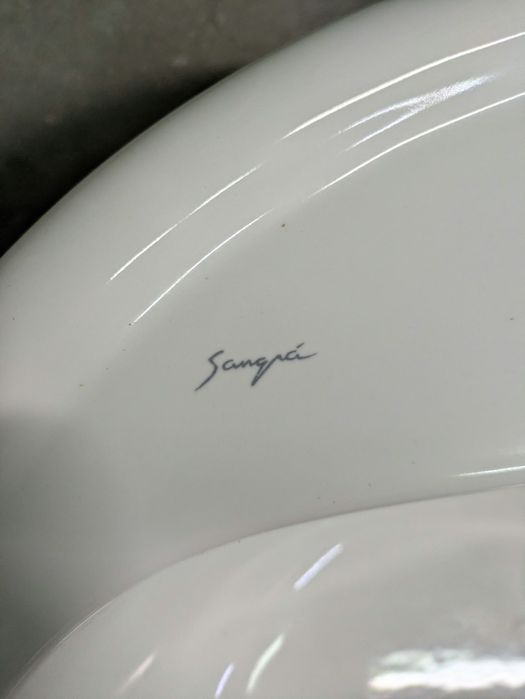 Lavatório de bancada Sangrá