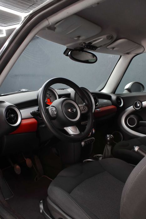 MINI Cooper D 1.6 110CV (139€/Mês)