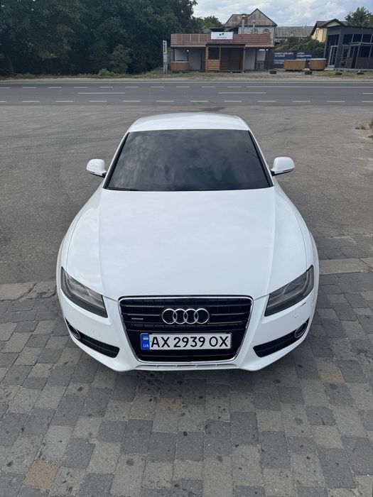 Продам Audi A5 B8 3.2 quattro официал