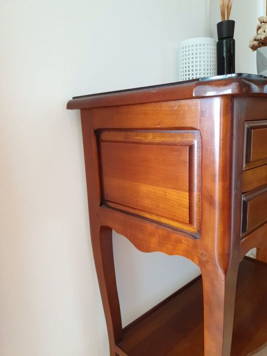 Consola em cerejeira