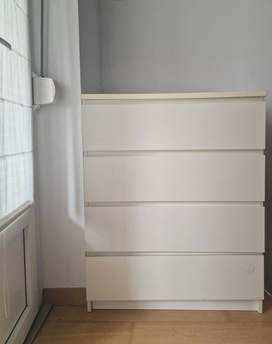 Cómoda 4 gavetas IKEA