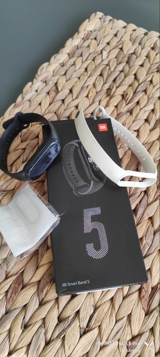 Xiaomi band 5 e pulseira gratis