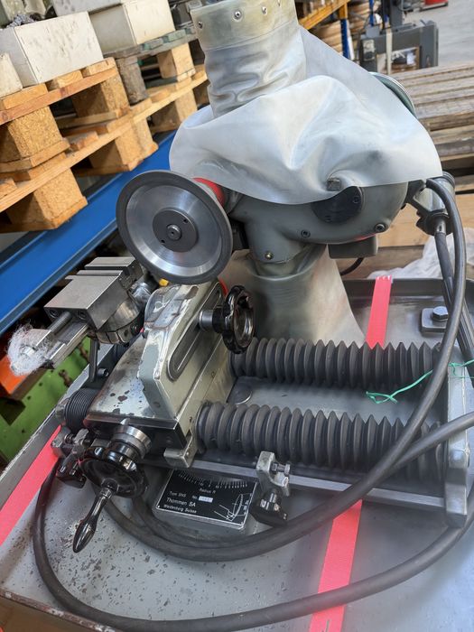 Maquina de rectificar Thommen