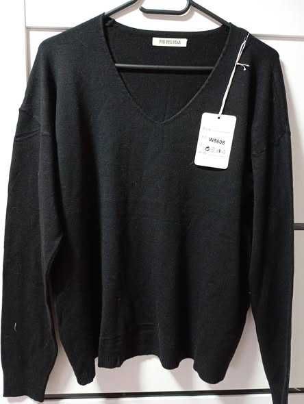 Sweterek jeden rozmiar 110-120 biust, długość 65cm